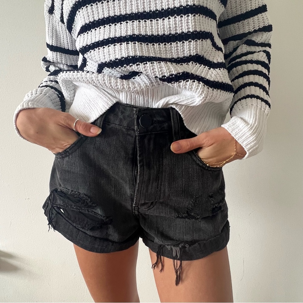 Black one teaspoon shorts